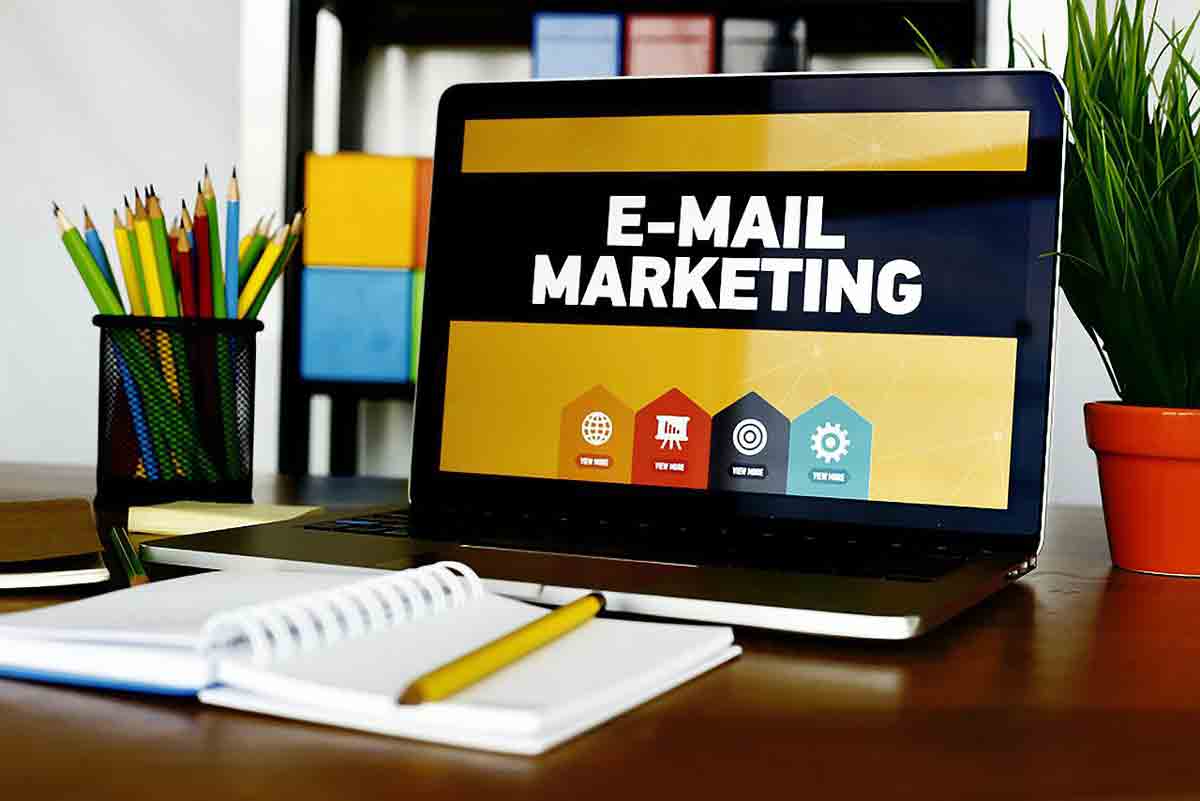 Read more about the article Top Email marketing tools in digital marketing for beginners